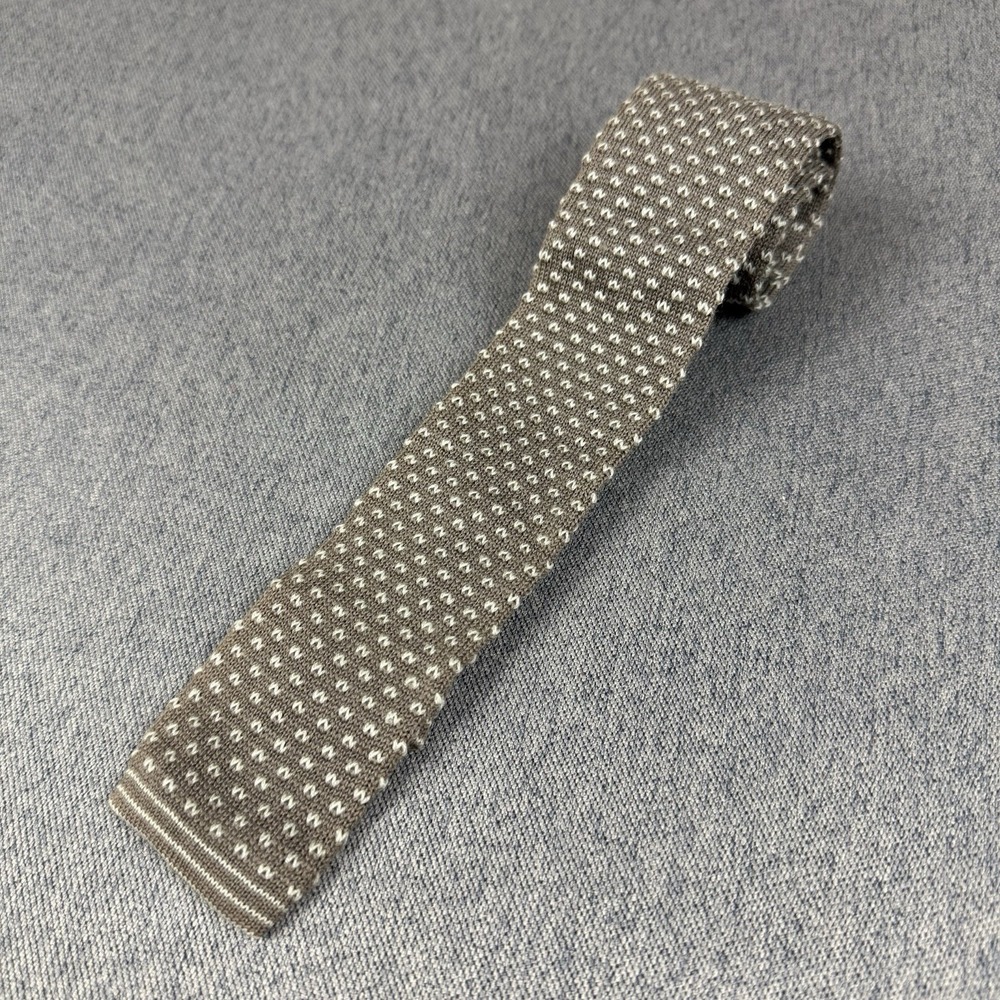 Charing Cross Schreter Mens Gray White Pattern Knit Wool Neck Tie Square End